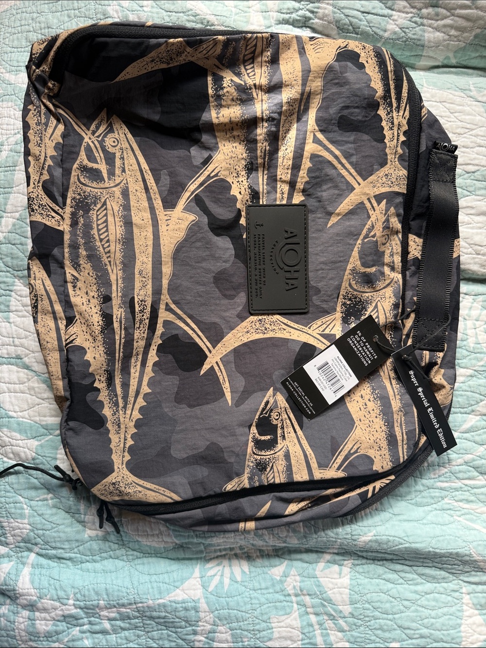 NWT Aloha Collection Ahi Camo Packing Cube